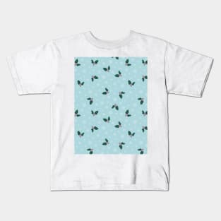 Christmas pattern with holly berry and snowflakes Kids T-Shirt